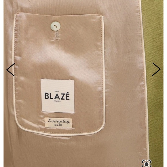 VIVIDLY STYLISH! BLAZÉ MILANO
Exit double-breasted wool blazer colour Bamboo - Picture 17 of 17